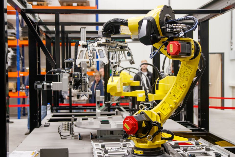 En kompakt datamaskinmodul med AI-prosessor for industriell bruk og robotikk.